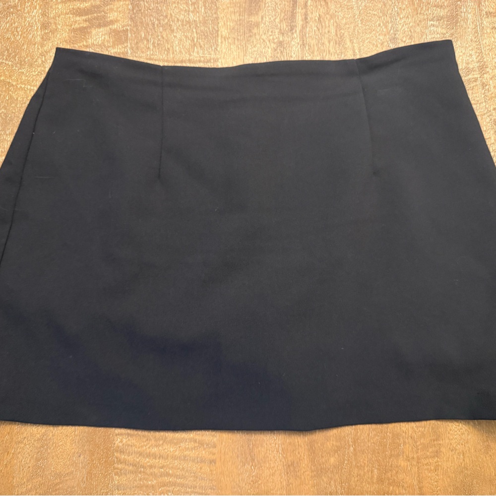 Abercrombie & Fitch Scarlett Mini Skort